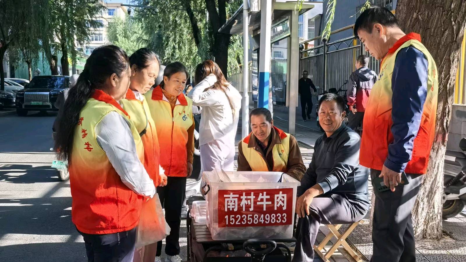 深入市场实地调研 倾听商户心声助发展（图3）