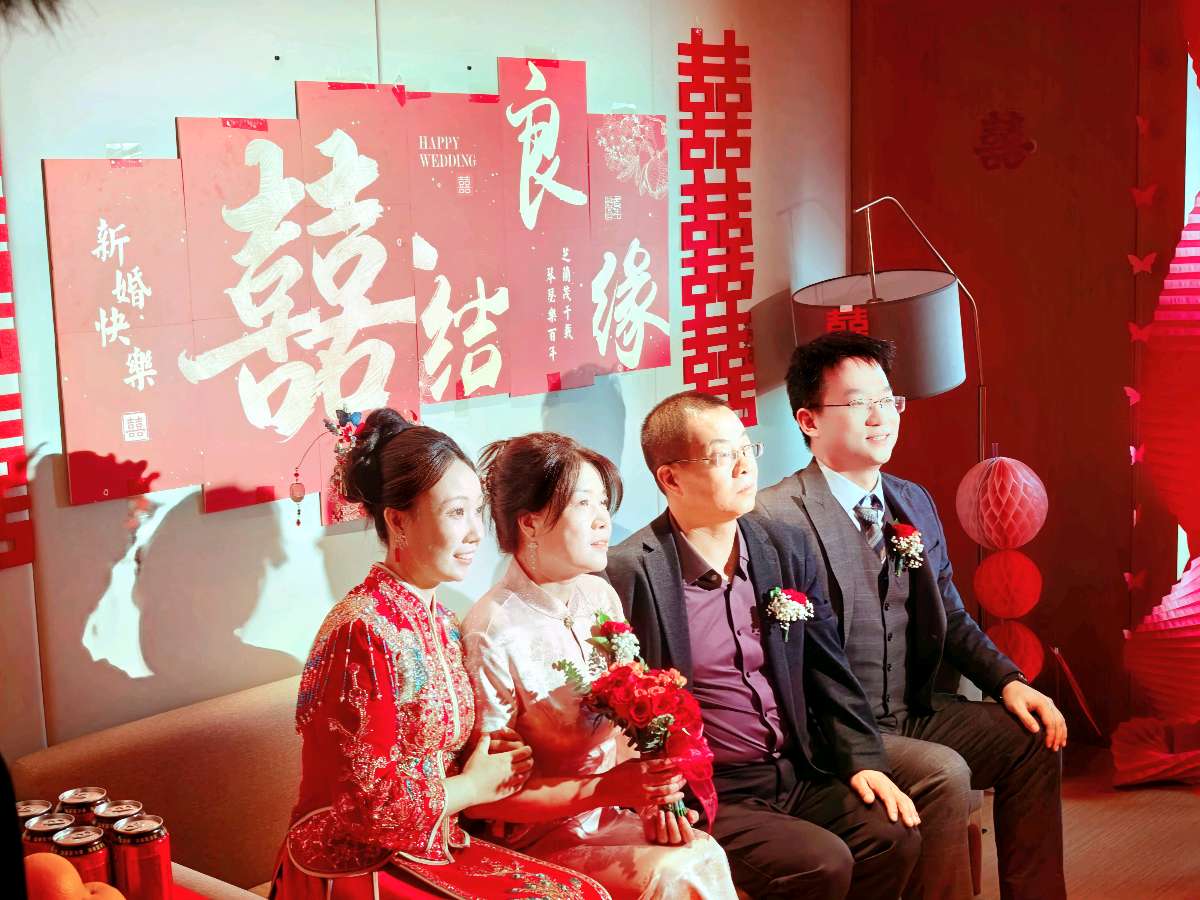 【婚庆纪念专刊】张富贵：缘定三生情牵一世*热烈祝贺张帆先生闫玮女士结婚典礼在西安市伯爵礼宴婚礼中心爱丽丝厅隆重举行组诗六首及现场掠影*北京头条•都市头条发布！（图57）