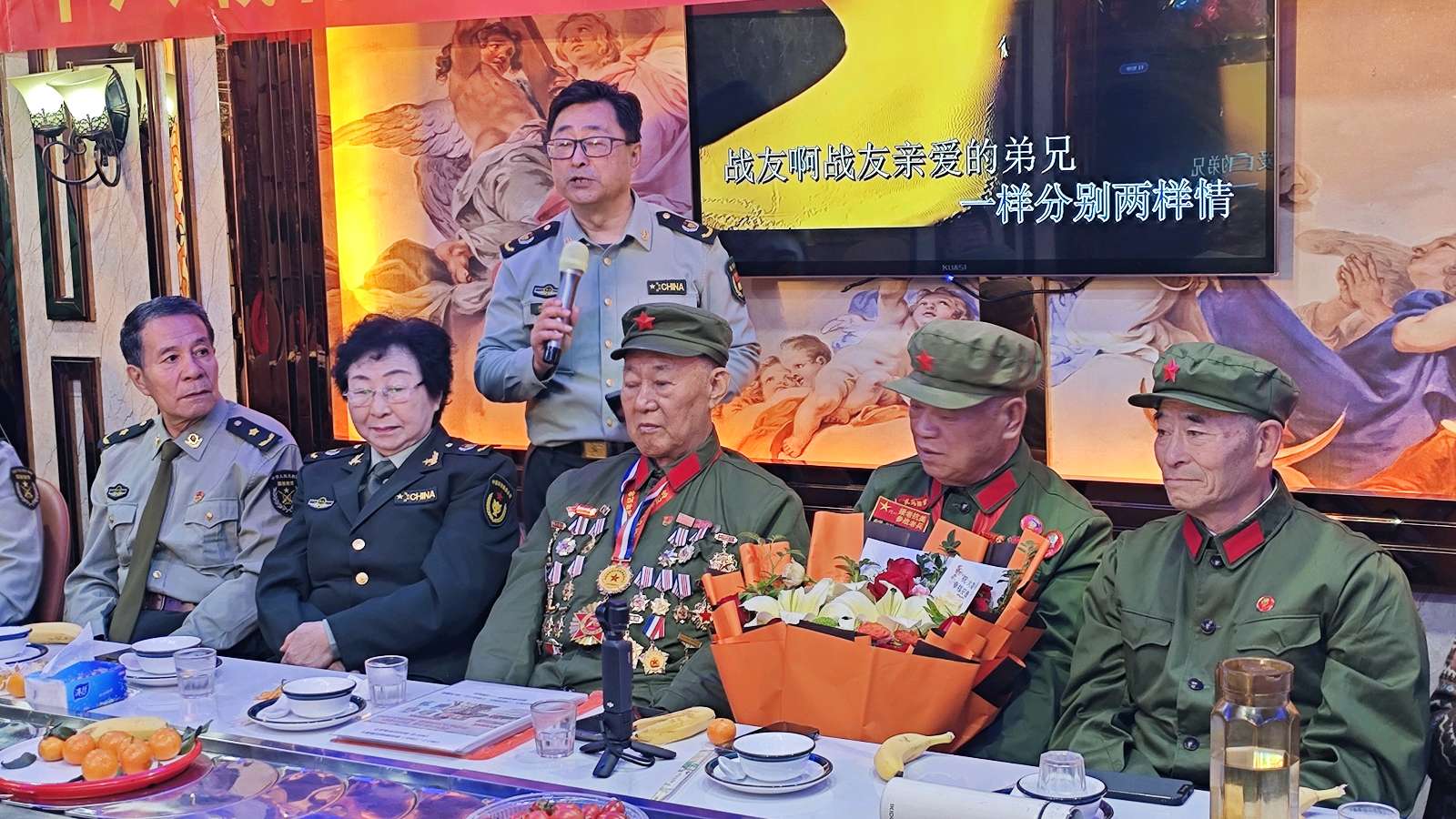 十八载春城结战友，千里路归乡祝安康——杨松成老班长欢送会温情举办2026.10.25（图6）