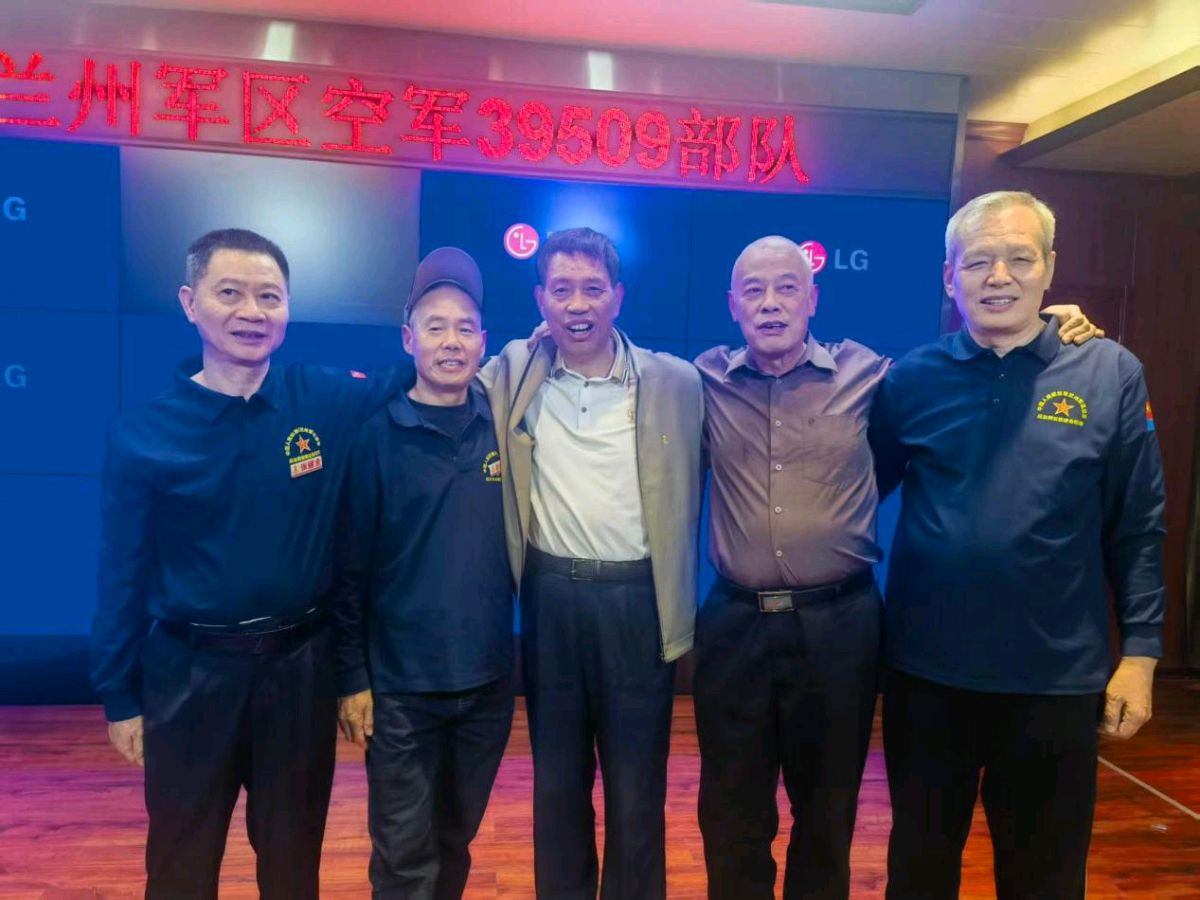 【签约作家】赵振兴‖情 满 长 安——兰空汽车修理厂战友西安聚会侧记(总第50期)(图15)