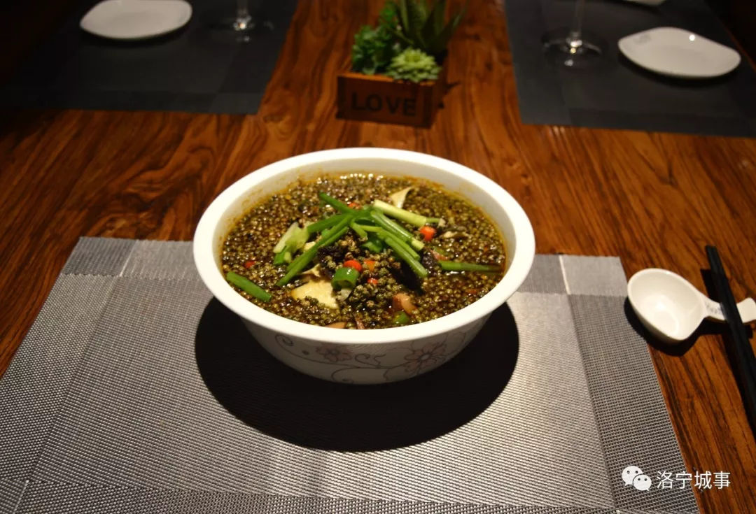 洛宁首家清真音乐KTV西餐厅多重优惠正在进行中。。。。。。!(图22)