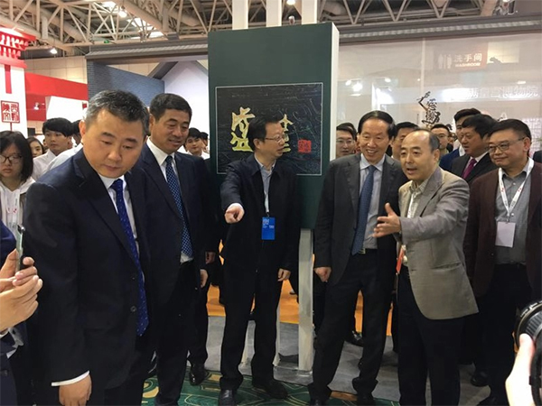 1543028703338097552.jpg 02.jpg