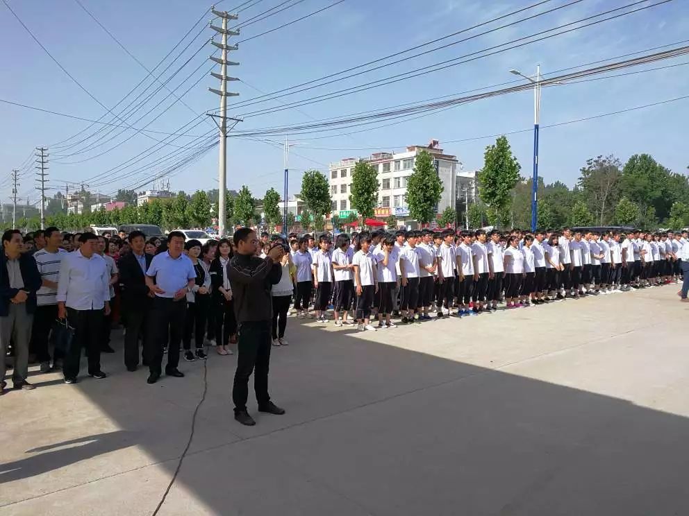 智汇集团“中原智汇职业技术学校”挂牌成立(图4)