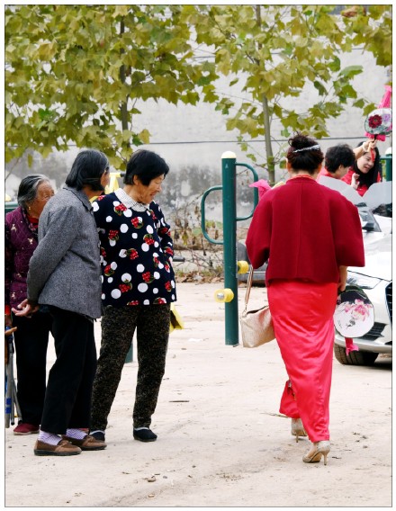 历史美雕刻.国服之精华--东阿旗袍协会魏庄石牌坊游览记--王乐洲摄