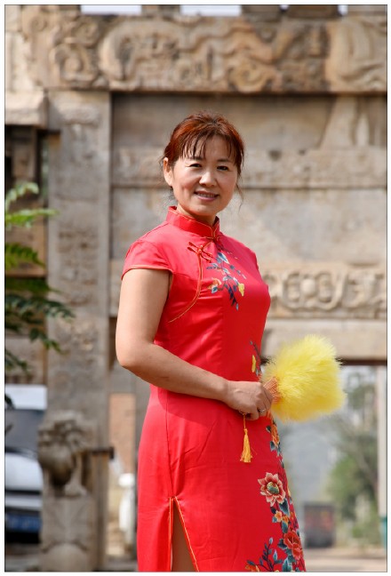 历史美雕刻.国服之精华--东阿旗袍协会魏庄石牌坊游览记--王乐洲摄