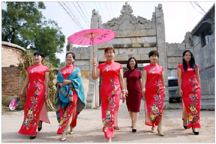 历史美雕刻.国服之精华--东阿旗袍协会魏庄石牌坊游览记--王乐洲摄