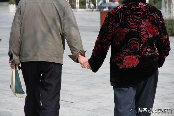 洛宁卫明新——云南旅游组诗二十首