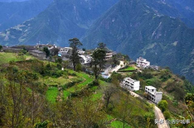 洛宁卫明新——云南旅游组诗二十首（图18）
