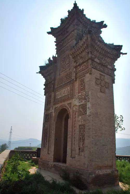 河南灵宝:经历两百多年风雨侵蚀,雄风依然邵公碑楼(图2)