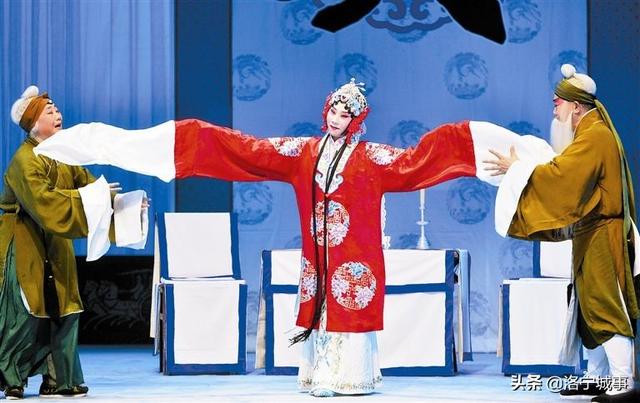 洛宁为什么不让演传统戏剧《三上轿》