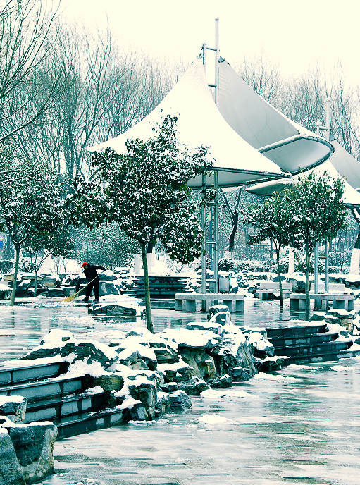 张荣才:满庭芳•小寒瑞雪初度