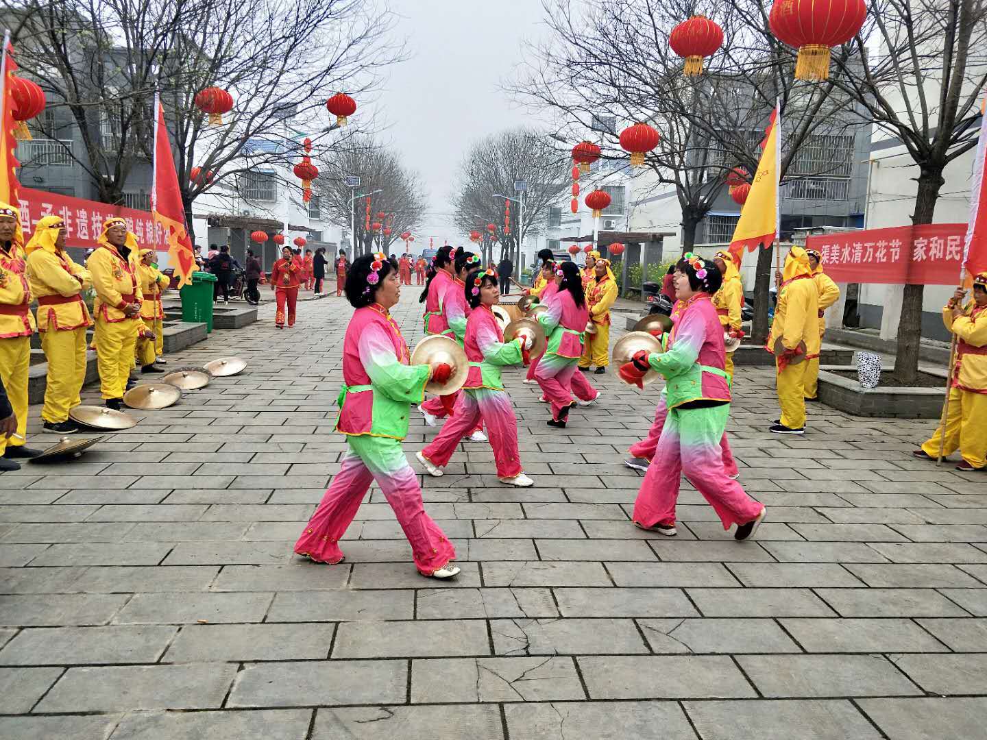 宝丰县首届“万亩油菜花乡村旅游节”盛大开幕(图3)