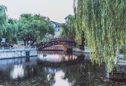 高 生：泉 城 景 色（图3）