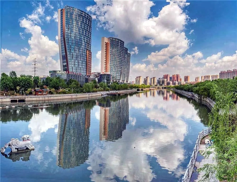 高 生：泉 城 景 色（图6）