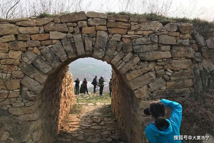 洛阳巴图:春暖花开洛宁行之一——油画田园,下峪印象(图84)