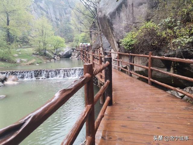 河南洛阳刘艳红——雨游天河大峽谷
