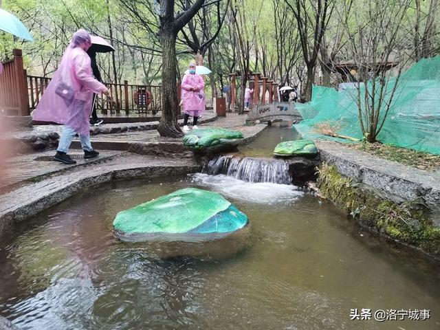 河南洛阳刘艳红——雨游天河大峽谷