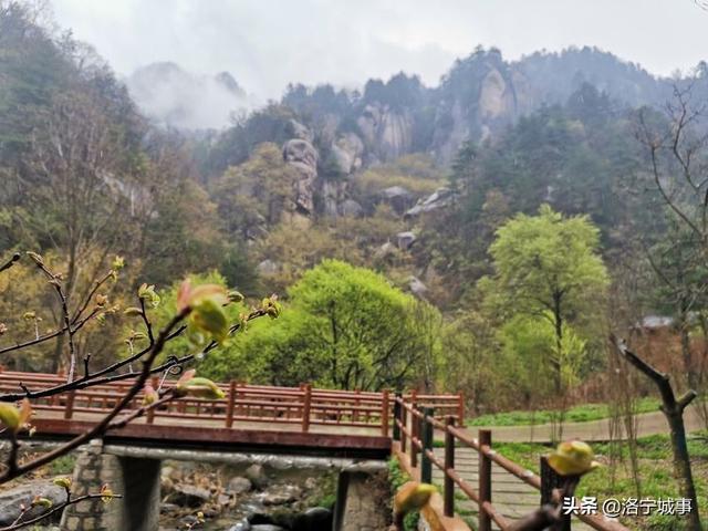 河南洛阳刘艳红——雨游天河大峽谷