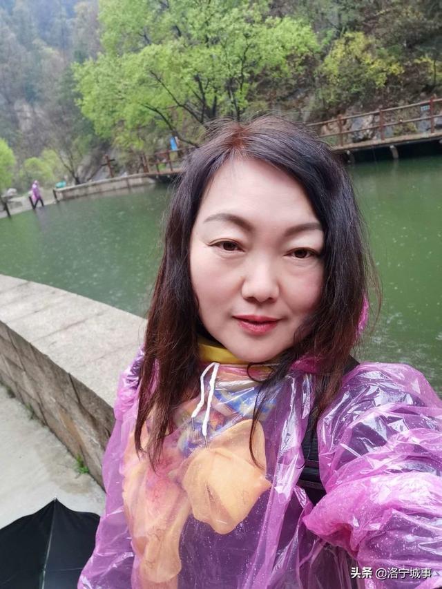 河南洛阳刘艳红——雨游天河大峽谷