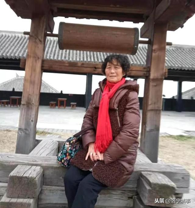 河南洛宁张便玲——滨河公园好去处