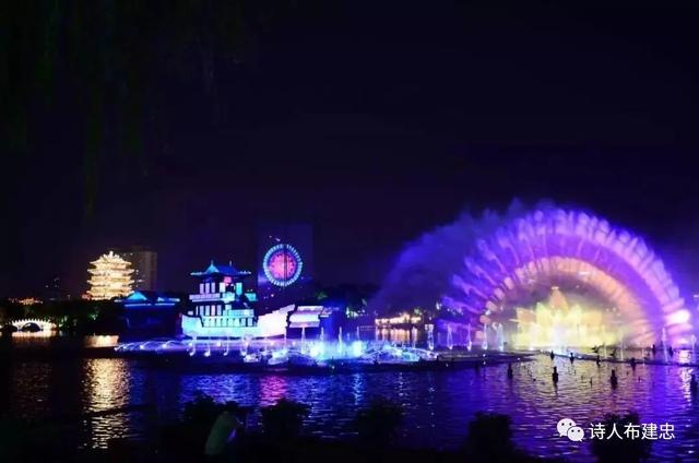 布建忠（小布丁）：泉城夜宴 明湖秀（图2）
