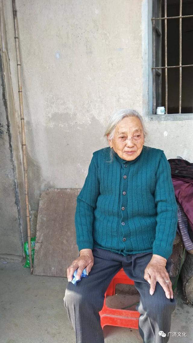 湖北武穴王晓红:爸妈一走,家乡已成故乡,女儿已成没爹没妈的孩