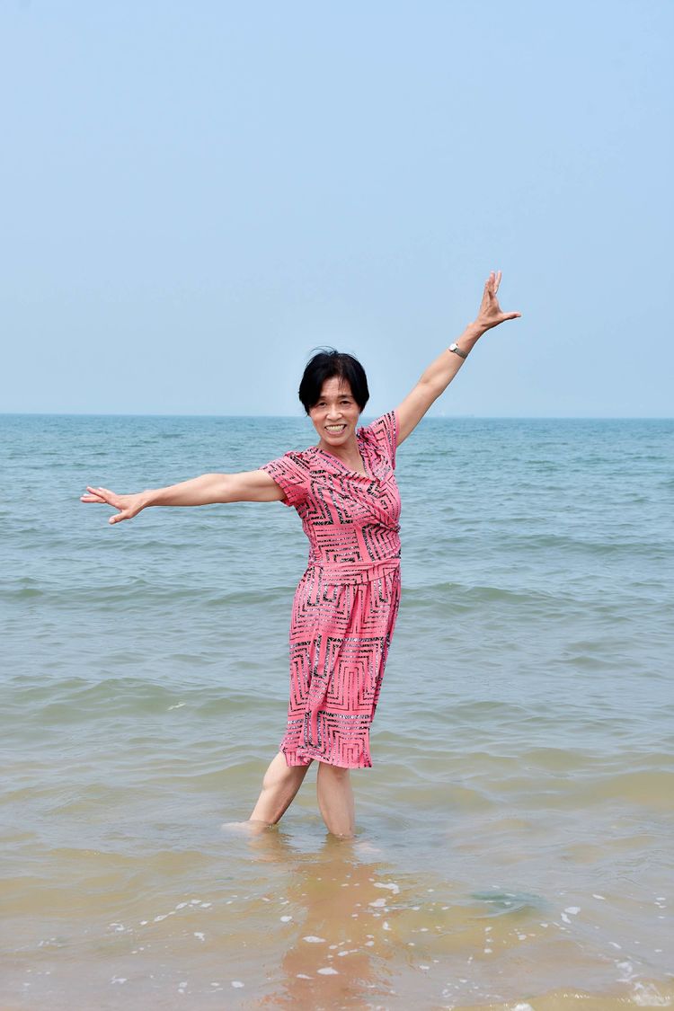 苏林:踏浪 大海边的欢笑(图9)