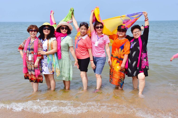 苏林:踏浪 大海边的欢笑(图25)