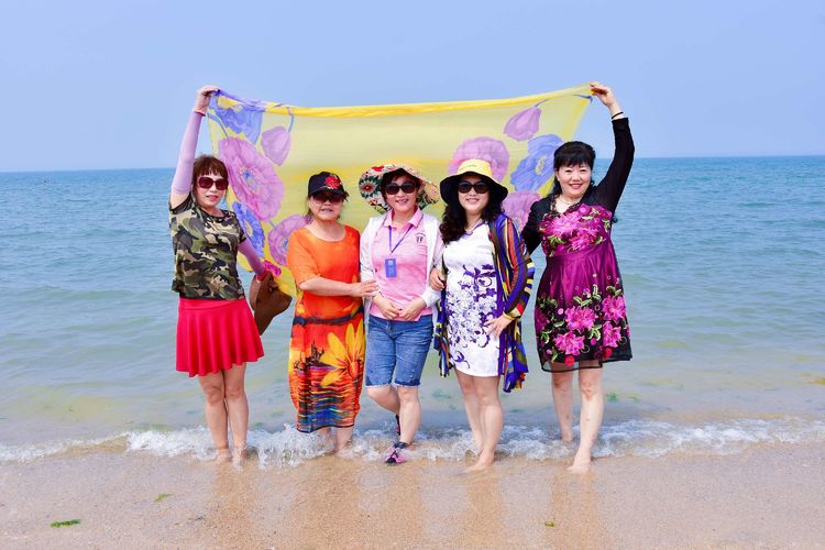 苏林:踏浪 大海边的欢笑(图48)