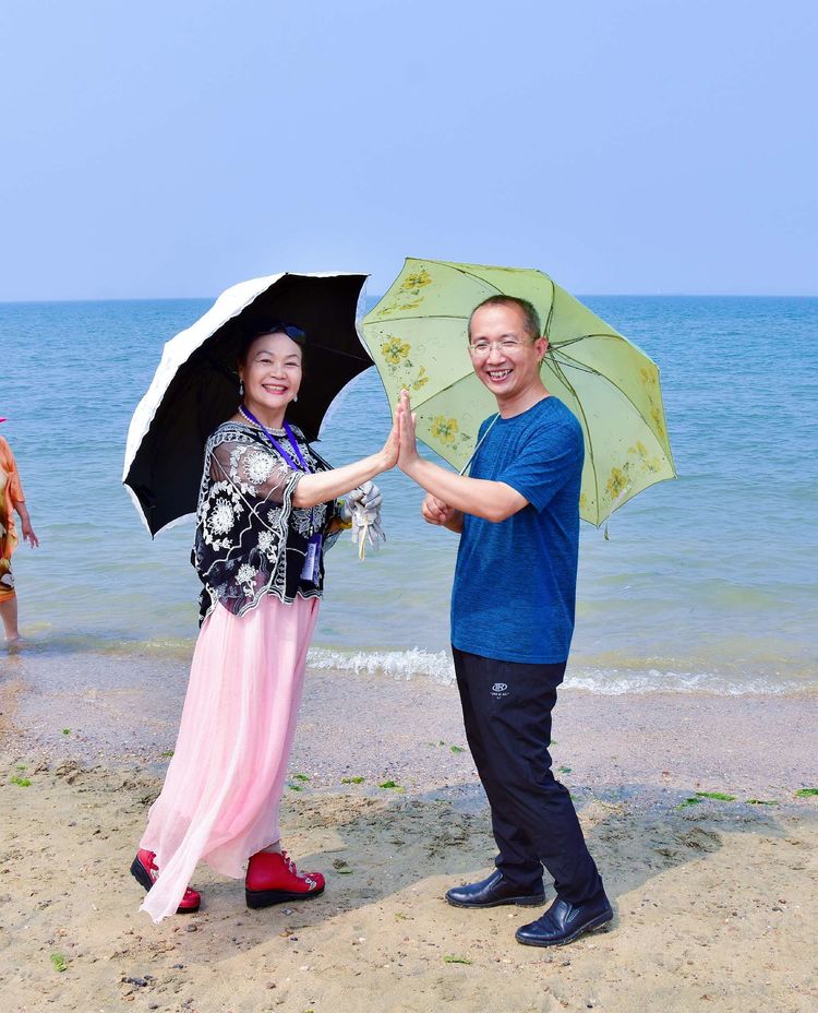 苏林:踏浪 大海边的欢笑(图51)