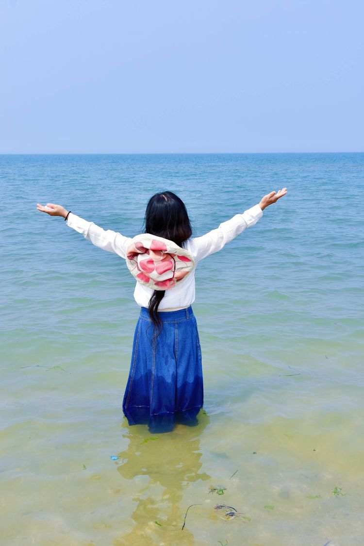 苏林:踏浪 大海边的欢笑(图58)