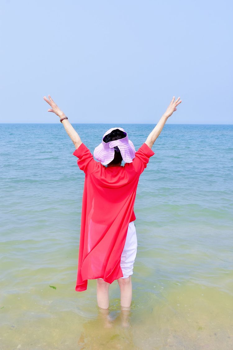 苏林:踏浪 大海边的欢笑(图61)