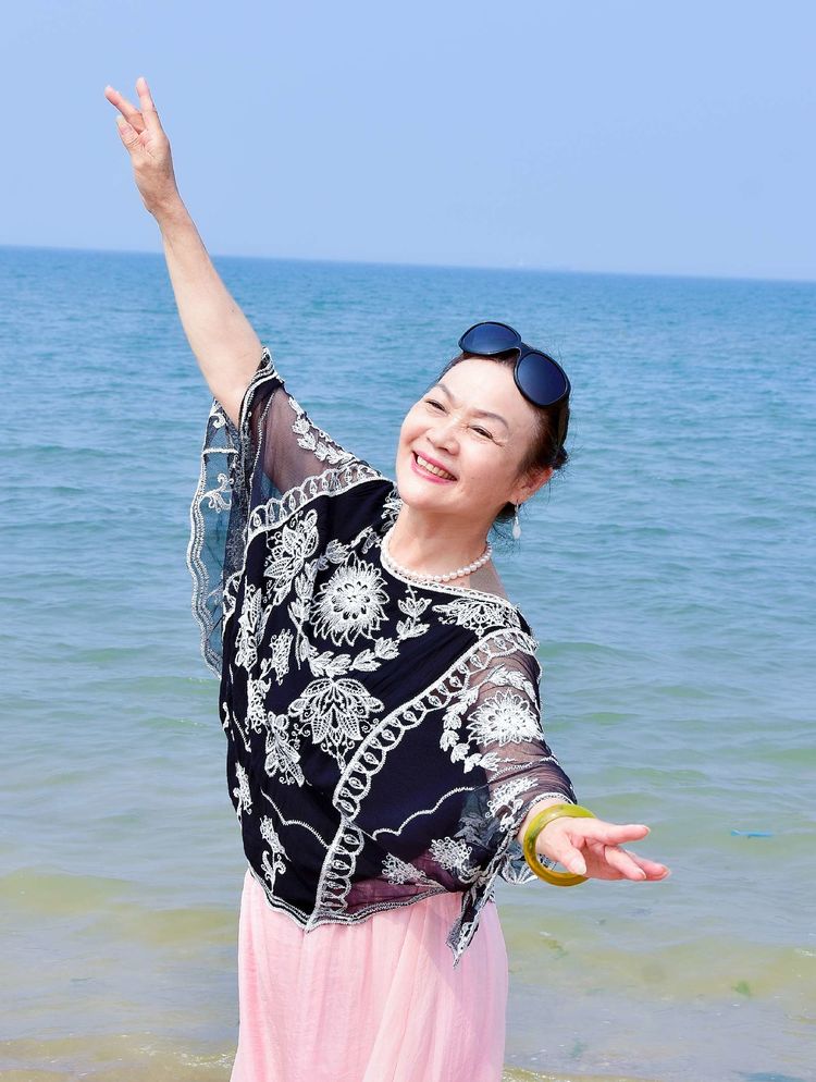 苏林:踏浪 大海边的欢笑(图65)