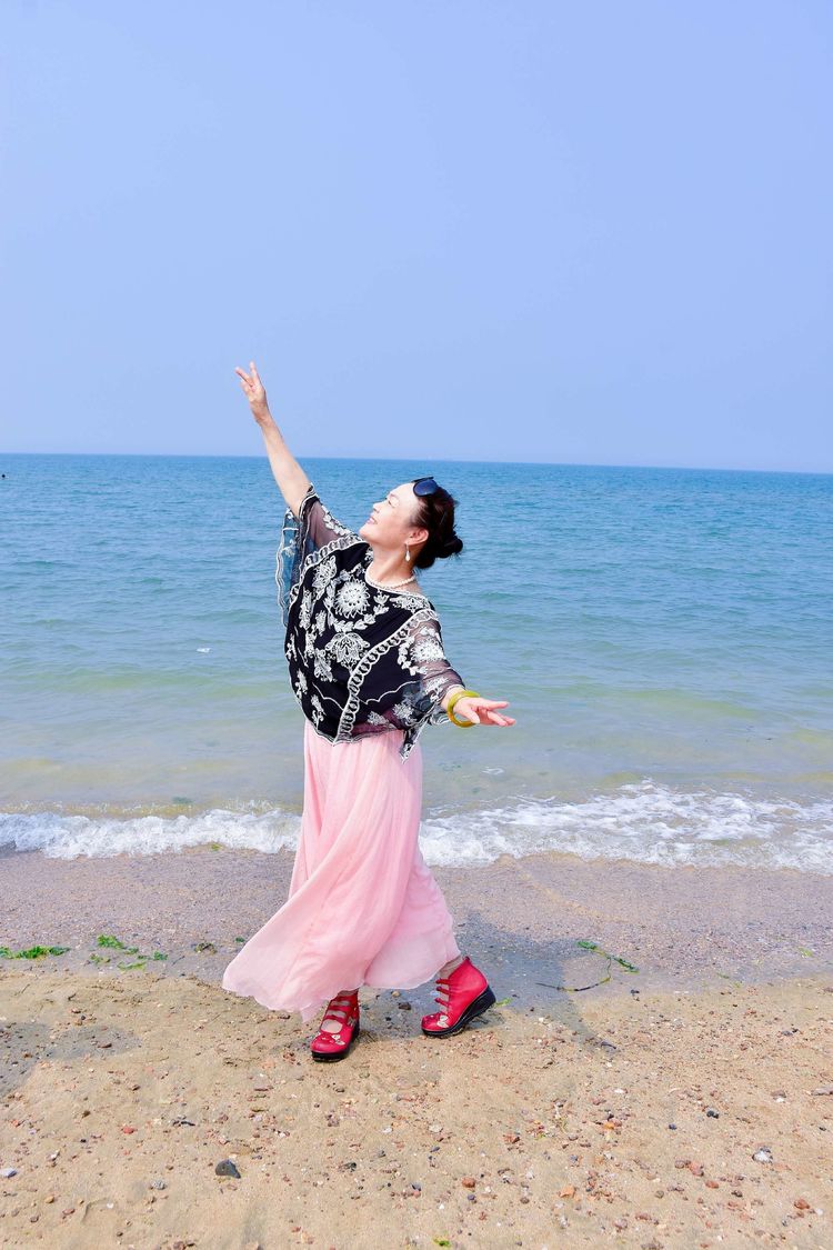 苏林:踏浪 大海边的欢笑(图67)