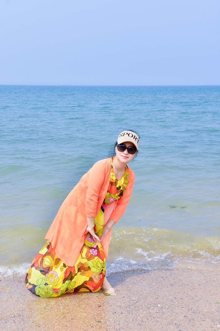苏林:踏浪 大海边的欢笑(图69)
