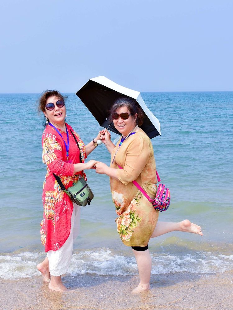 苏林:踏浪 大海边的欢笑(图73)
