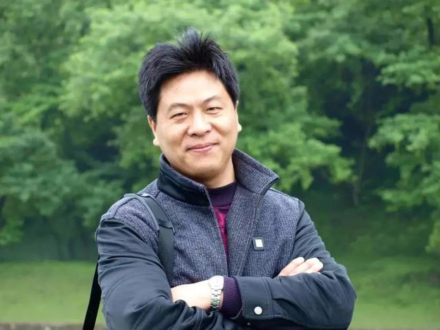《军人血性与“战史文学”》 文学照亮人生 中外经典文学讲坛将于本周日如期开讲（图3）