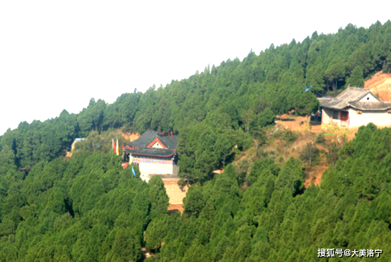 洛宁县城郊乡在礼村无极山朝阳洞庙院古碑承载的文化信息