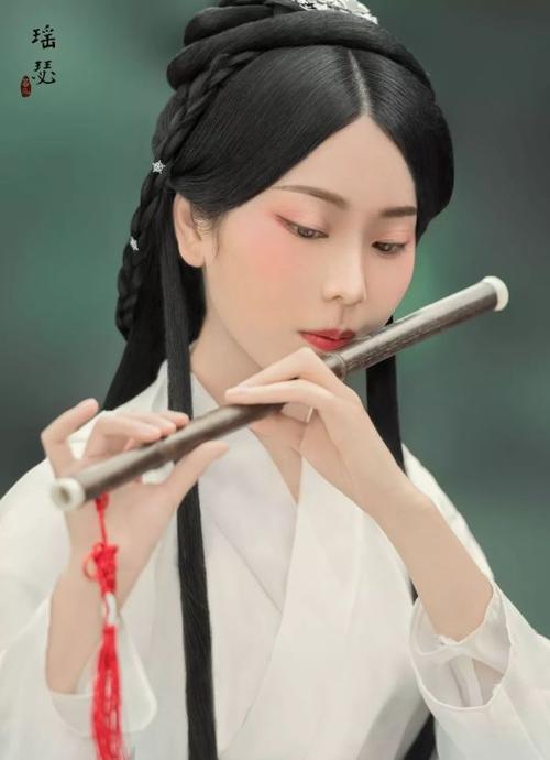 安得风姿宛如昨 文/赖群森 诵/田佳丽(图4)