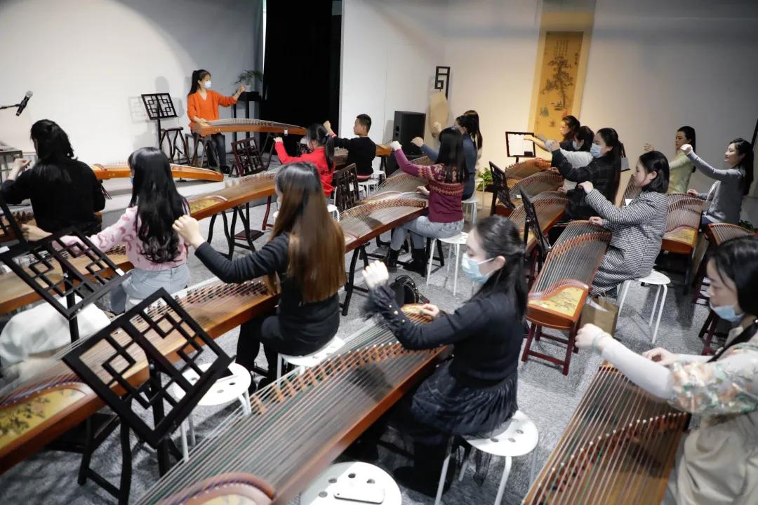 与岑佳蔚同台 为“筝”梦想发声 | 青春飞扬跨年晚会活动圆满收官(图13)