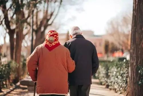 【筑迹文学】过时又坑人的养老文化​||作者 胡说胡又说（图5）