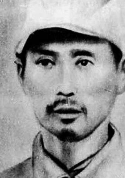 æ¨åè£å¯ä¸çå¿å,å¹´è¿ä¸åçæ´»æ®æ®,ä¸å达德 髿³¢å代çè¯