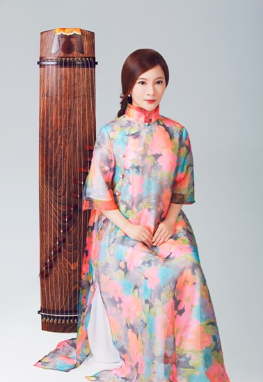 著名演奏家吉炜教授《“东方神韵”—中国古筝作品分析文选》发行