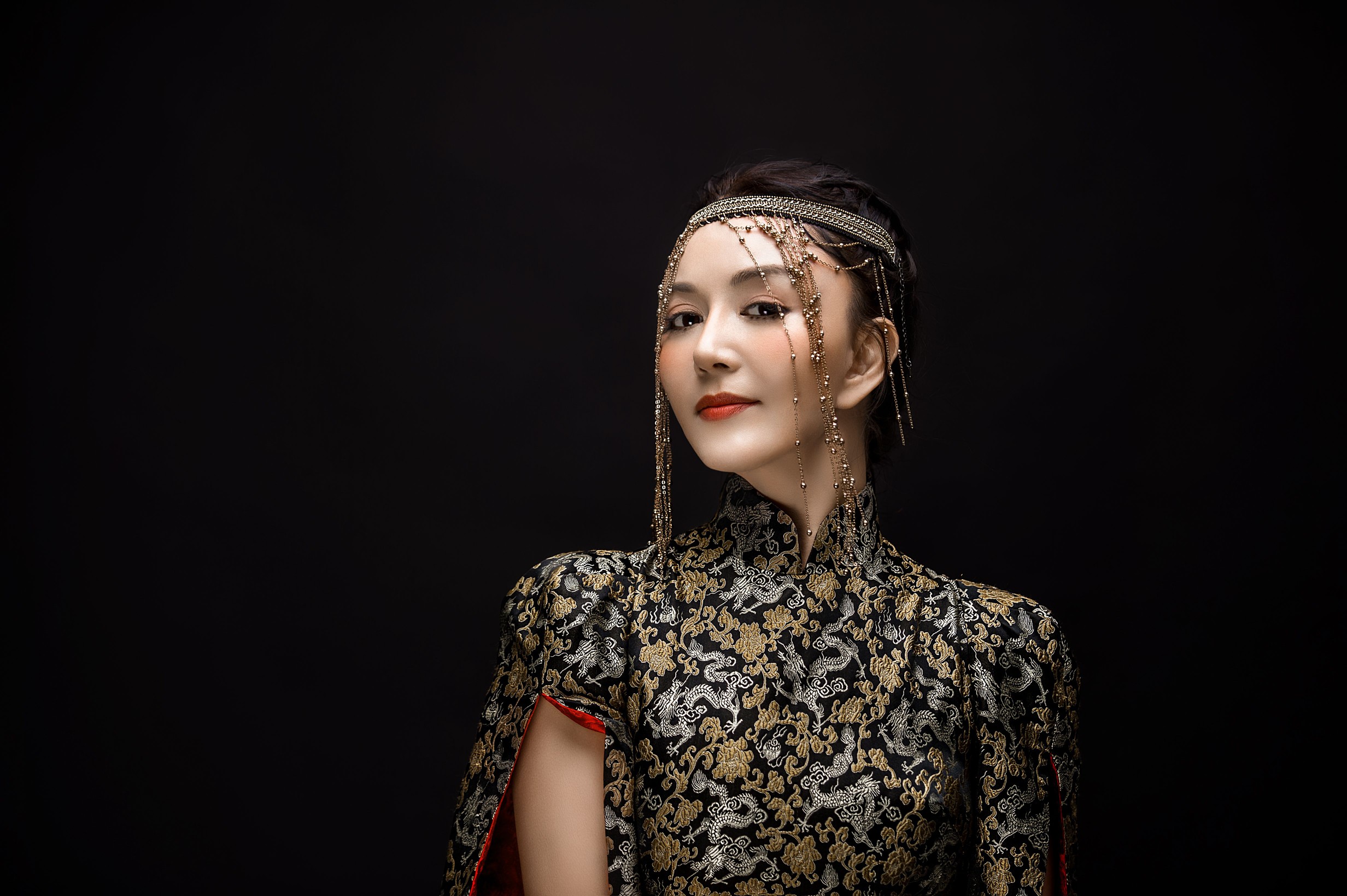 《中国纪录》推介内蒙古歌手青格:雄浑有力的歌唱感染了大江南北的