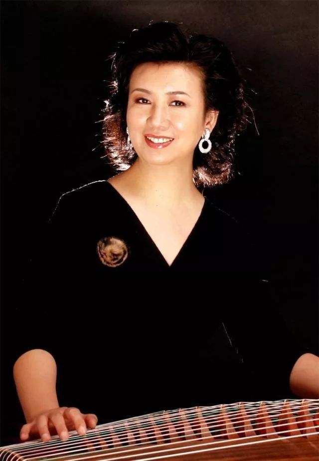 高山流水韵依依——访中国著名古筝演奏家周望女士