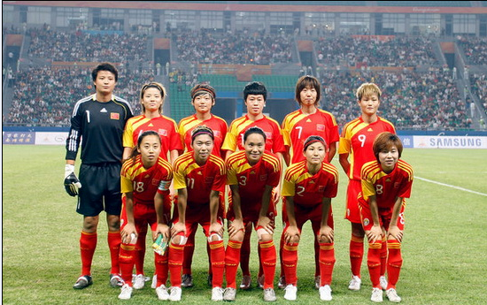 【铁马吟诵】《半边天期待一个天》——为中国女足喝彩,为中国男足提神!(图8)