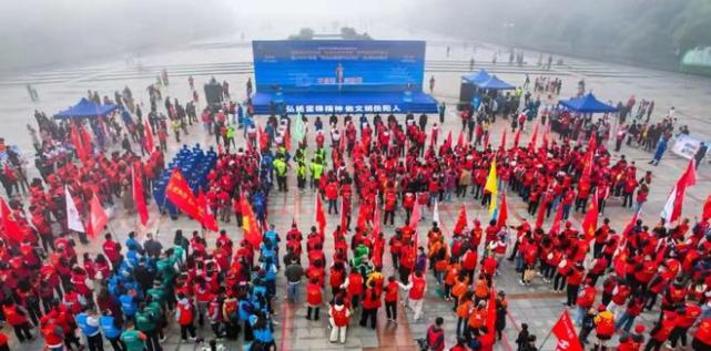 点亮一盏灯，照亮一大片——岳阳市龙根绿公益协会第59个雷锋日活动剪影（图5）