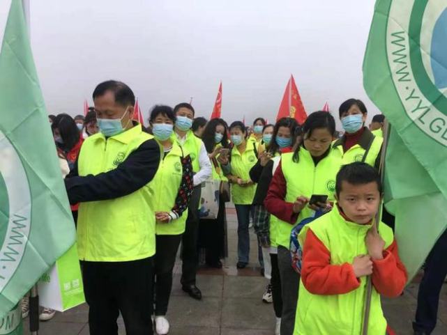 点亮一盏灯，照亮一大片——岳阳市龙根绿公益协会第59个雷锋日活动剪影（图3）