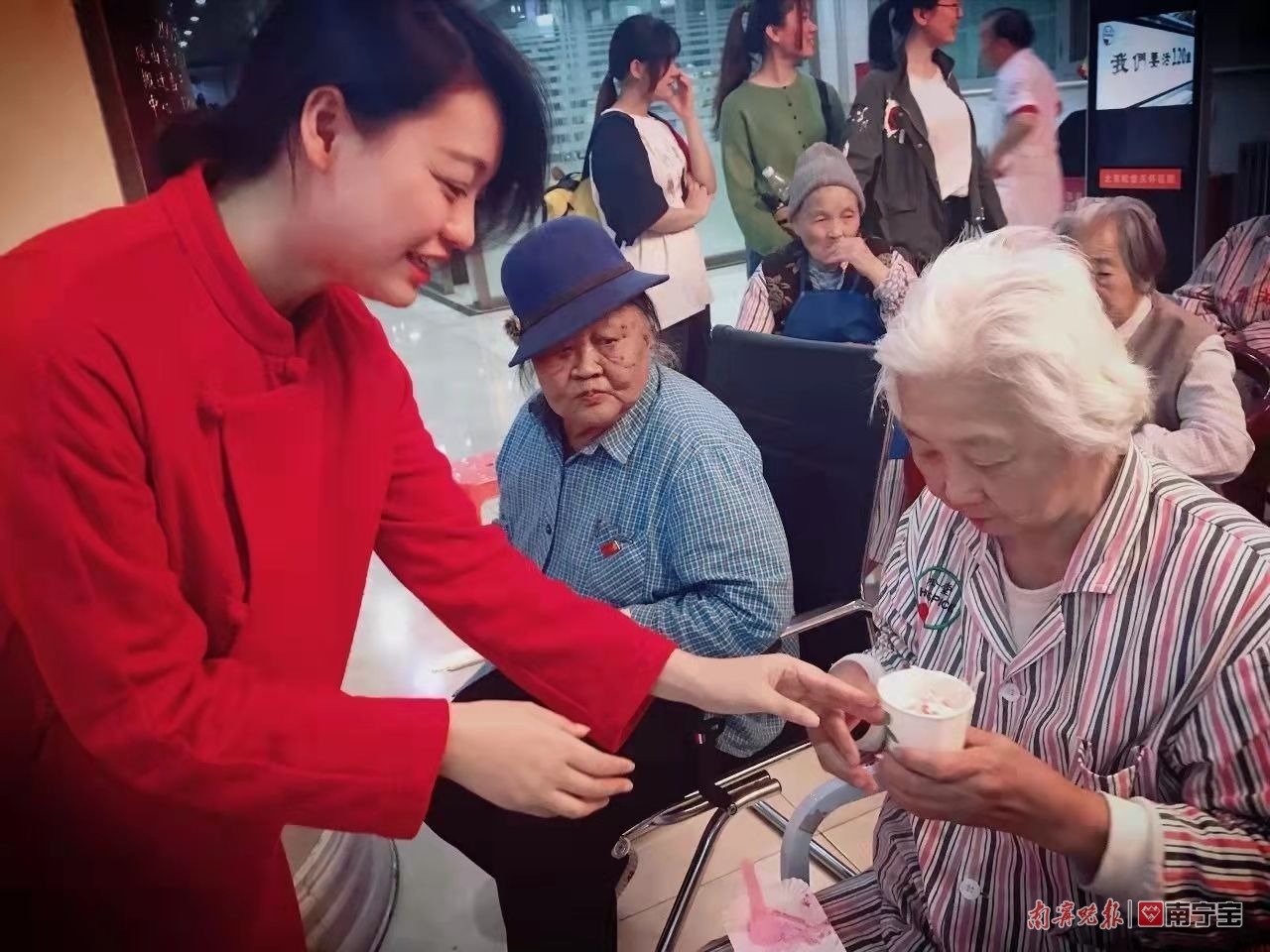 用音乐传递人间真情… 歌手宁可:希望演唱更多抚慰人心的好歌曲