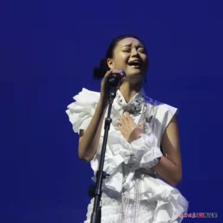 用音乐传递人间真情… 歌手宁可:希望演唱更多抚慰人心的好歌曲